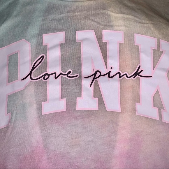 VS Pink Freya Tie Dye 2-Piece SET Tank Top & Matching Tie Dye Boyfriend Shorts - Picture 8 of 8